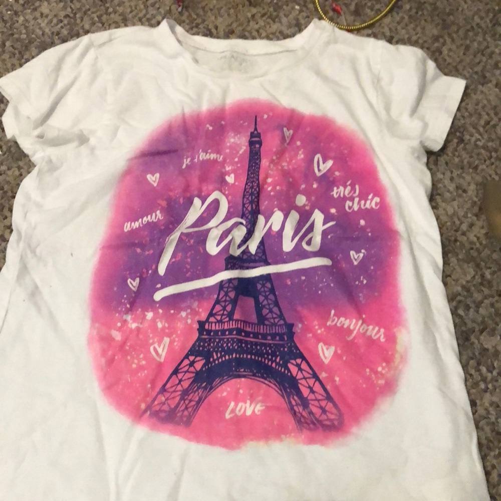 A white shirts no stains